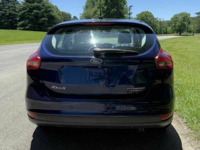 Синий Форд Фокус, объемом двигателя 2 л и пробегом 129 тыс. км за 5000 $, фото 3 на Automoto.ua