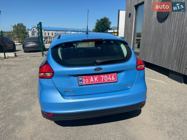 Синий Форд Фокус, объемом двигателя 0 л и пробегом 142 тыс. км за 9000 $, фото 6 на Automoto.ua