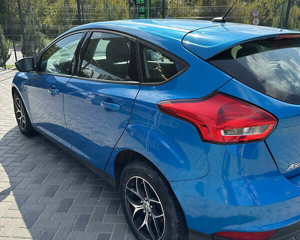 Синій Форд Фокус, об'ємом двигуна 1 л та пробігом 108 тис. км за 7500 $, фото 4 на Automoto.ua