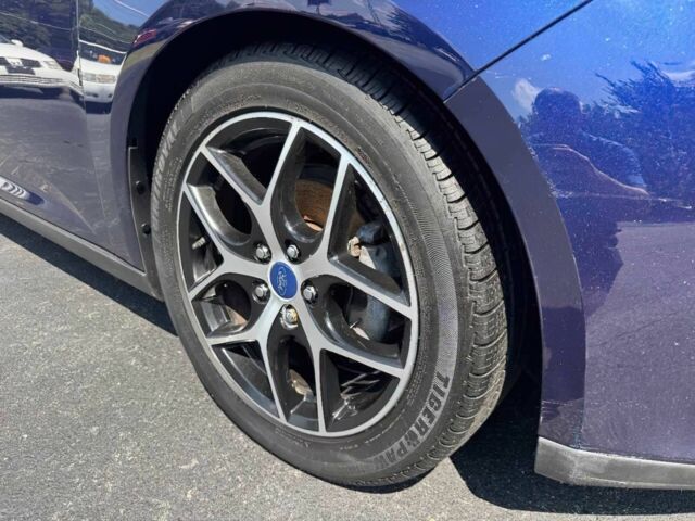 Синий Форд Фокус, объемом двигателя 2 л и пробегом 65 тыс. км за 1795 $, фото 6 на Automoto.ua