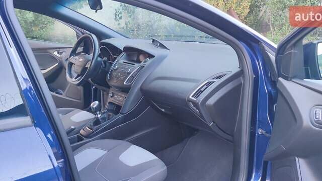 Синий Форд Фокус, объемом двигателя 2 л и пробегом 32 тыс. км за 11000 $, фото 11 на Automoto.ua