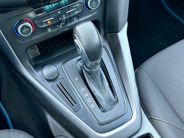 Синій Форд Фокус, об'ємом двигуна 2 л та пробігом 144 тис. км за 8900 $, фото 13 на Automoto.ua