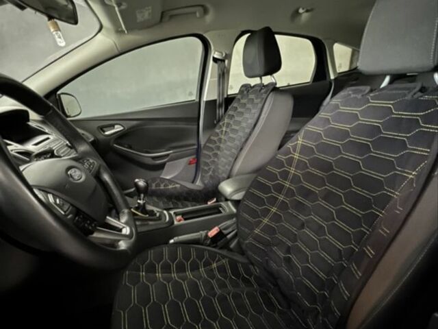 Синий Форд Фокус, объемом двигателя 1 л и пробегом 106 тыс. км за 8900 $, фото 3 на Automoto.ua