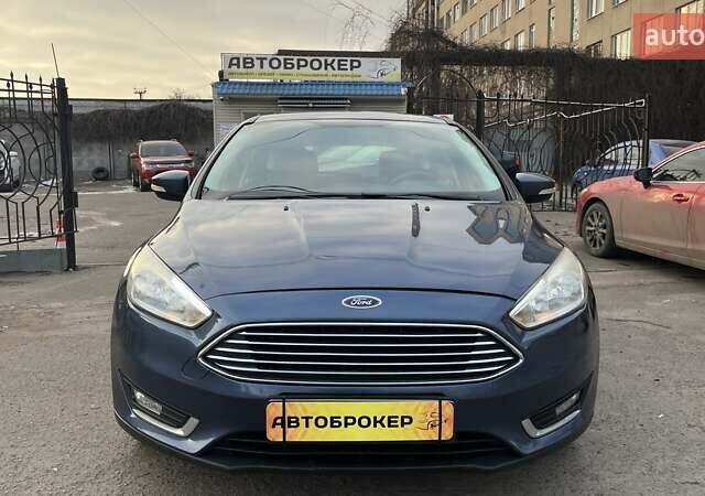 Синий Форд Фокус, объемом двигателя 2 л и пробегом 114 тыс. км за 9700 $, фото 2 на Automoto.ua