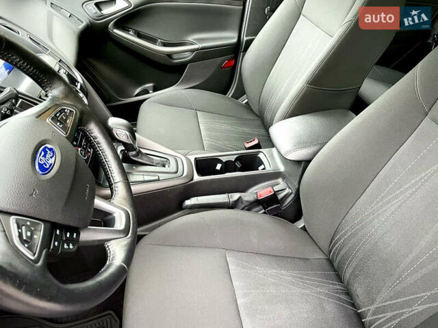 Синий Форд Фокус, объемом двигателя 2 л и пробегом 57 тыс. км за 11200 $, фото 43 на Automoto.ua