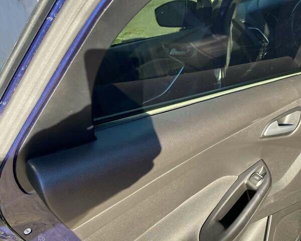 Синий Форд Фокус, объемом двигателя 2 л и пробегом 72 тыс. км за 12500 $, фото 6 на Automoto.ua