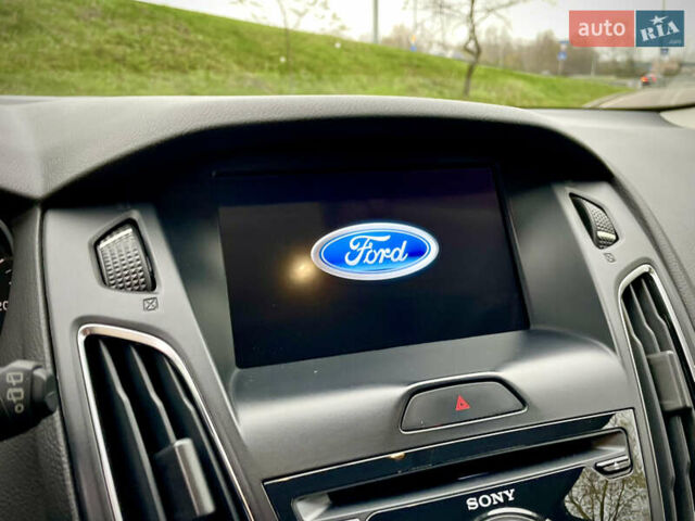 Синий Форд Фокус, объемом двигателя 2 л и пробегом 57 тыс. км за 11200 $, фото 39 на Automoto.ua