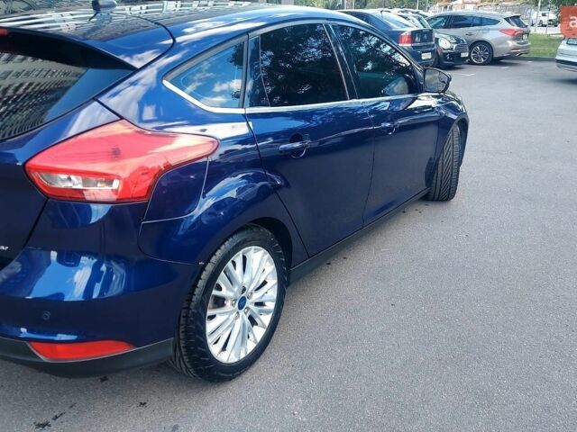 Синій Форд Фокус, об'ємом двигуна 2 л та пробігом 102 тис. км за 10500 $, фото 2 на Automoto.ua