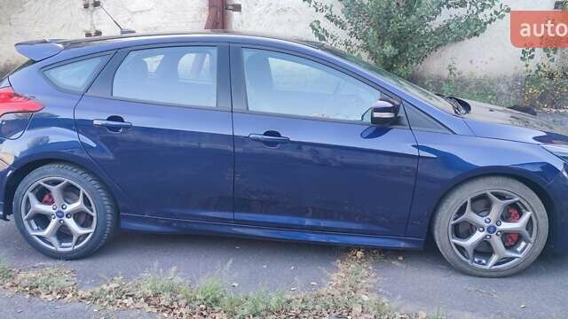 Синий Форд Фокус, объемом двигателя 2 л и пробегом 32 тыс. км за 11000 $, фото 3 на Automoto.ua
