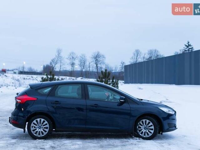 Синий Форд Фокус, объемом двигателя 1.6 л и пробегом 202 тыс. км за 8200 $, фото 3 на Automoto.ua