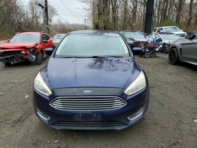 Синий Форд Фокус, объемом двигателя 0 л и пробегом 105 тыс. км за 700 $, фото 4 на Automoto.ua