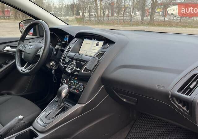 Синий Форд Фокус, объемом двигателя 2 л и пробегом 114 тыс. км за 9700 $, фото 9 на Automoto.ua
