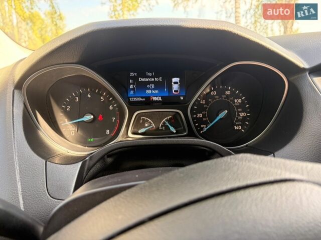 Синій Форд Фокус, об'ємом двигуна 2 л та пробігом 122 тис. км за 8200 $, фото 16 на Automoto.ua