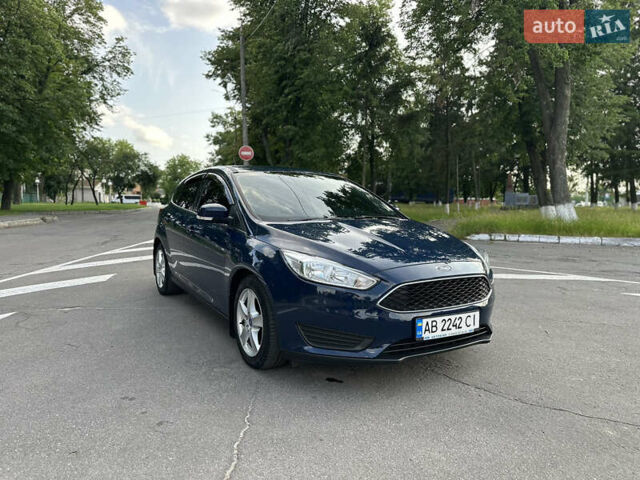 Синий Форд Фокус, объемом двигателя 1.6 л и пробегом 42 тыс. км за 10999 $, фото 4 на Automoto.ua