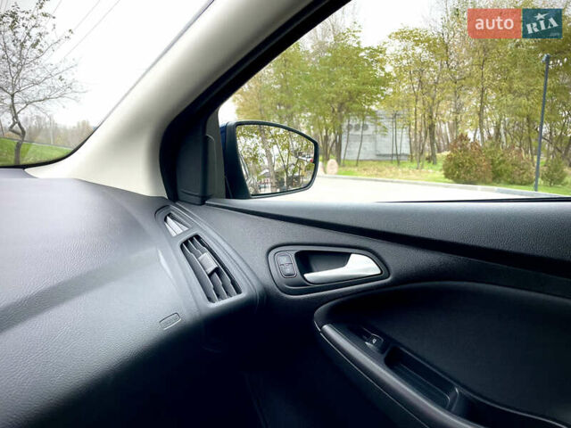 Синий Форд Фокус, объемом двигателя 2 л и пробегом 57 тыс. км за 11200 $, фото 58 на Automoto.ua