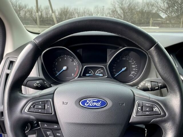 Синій Форд Фокус, об'ємом двигуна 1 л та пробігом 105 тис. км за 9000 $, фото 3 на Automoto.ua