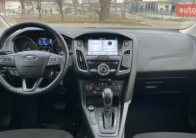 Синий Форд Фокус, объемом двигателя 2 л и пробегом 114 тыс. км за 9700 $, фото 12 на Automoto.ua