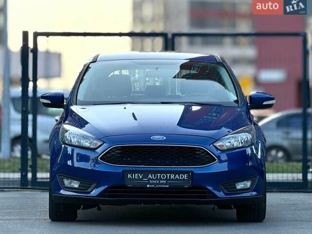 Синий Форд Фокус, объемом двигателя 2 л и пробегом 144 тыс. км за 8900 $, фото 3 на Automoto.ua
