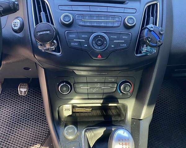 Синий Форд Фокус, объемом двигателя 2 л и пробегом 72 тыс. км за 12500 $, фото 8 на Automoto.ua