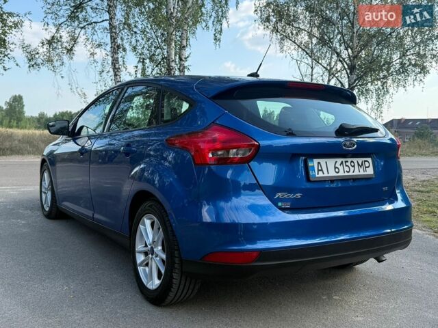 Синій Форд Фокус, об'ємом двигуна 2 л та пробігом 122 тис. км за 8200 $, фото 3 на Automoto.ua