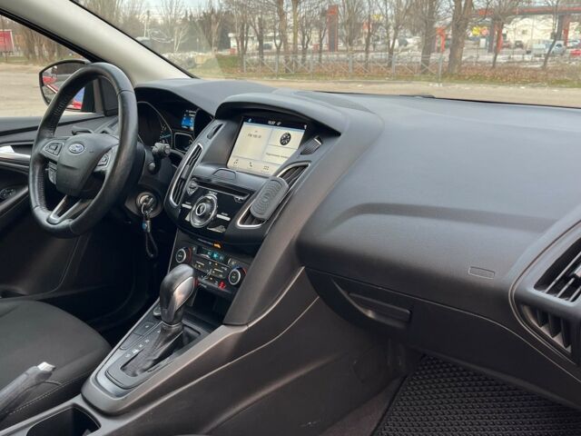 Синій Форд Фокус, об'ємом двигуна 2 л та пробігом 114 тис. км за 9700 $, фото 10 на Automoto.ua