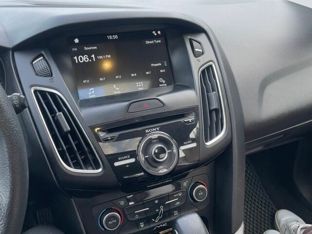 Синий Форд Фокус, объемом двигателя 2 л и пробегом 134 тыс. км за 9100 $, фото 6 на Automoto.ua