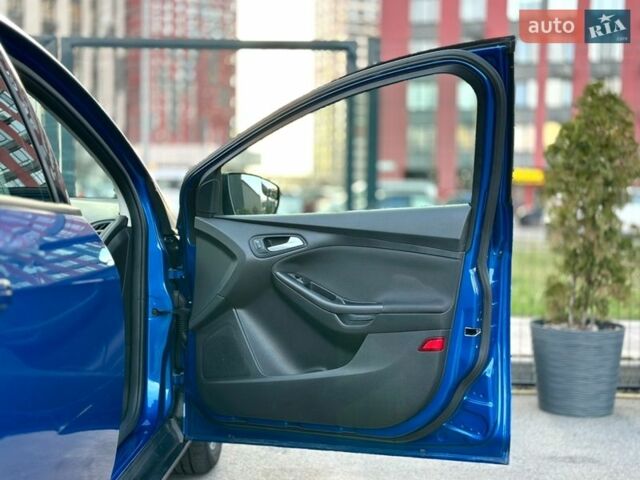 Синий Форд Фокус, объемом двигателя 2 л и пробегом 144 тыс. км за 8900 $, фото 38 на Automoto.ua