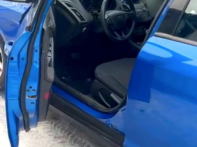 Синій Форд Фокус, об'ємом двигуна 2 л та пробігом 120 тис. км за 8200 $, фото 3 на Automoto.ua