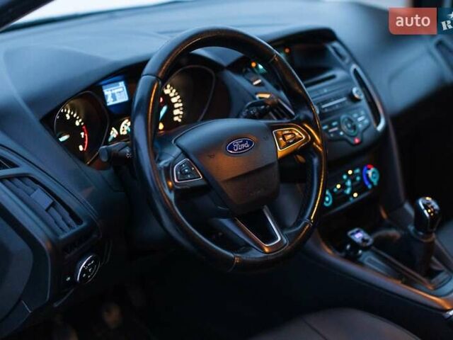 Синий Форд Фокус, объемом двигателя 1.6 л и пробегом 202 тыс. км за 8200 $, фото 16 на Automoto.ua