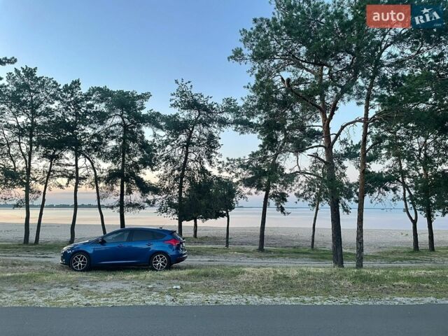 Синий Форд Фокус, объемом двигателя 2 л и пробегом 142 тыс. км за 9500 $, фото 4 на Automoto.ua