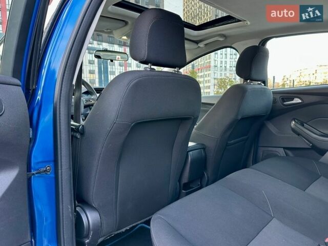 Синий Форд Фокус, объемом двигателя 2 л и пробегом 144 тыс. км за 8900 $, фото 30 на Automoto.ua