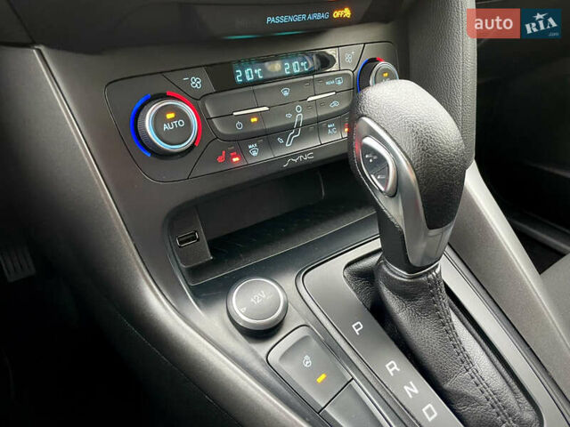 Синий Форд Фокус, объемом двигателя 2 л и пробегом 57 тыс. км за 11200 $, фото 52 на Automoto.ua