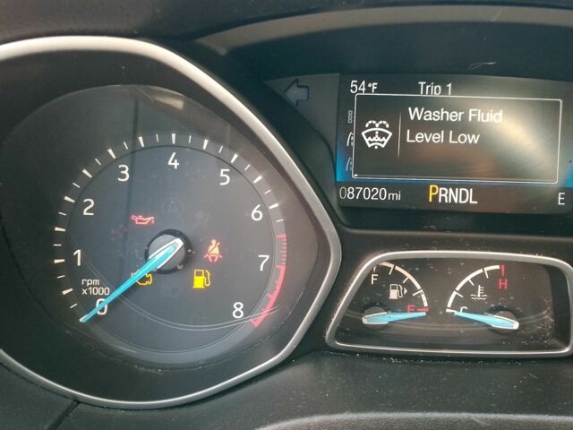 Синий Форд Фокус, объемом двигателя 2 л и пробегом 140 тыс. км за 8000 $, фото 5 на Automoto.ua