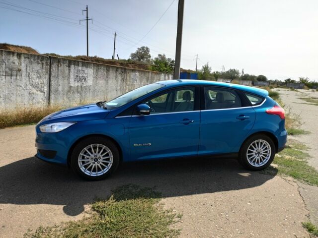 Синій Форд Фокус, об'ємом двигуна 0 л та пробігом 29 тис. км за 13900 $, фото 5 на Automoto.ua
