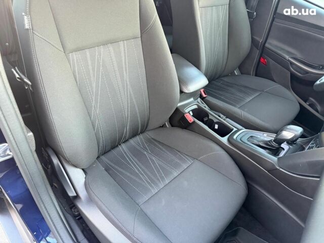 Синий Форд Фокус, объемом двигателя 2 л и пробегом 102 тыс. км за 9990 $, фото 12 на Automoto.ua