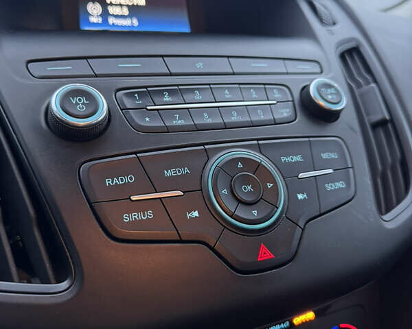 Синий Форд Фокус, объемом двигателя 2 л и пробегом 117 тыс. км за 9800 $, фото 9 на Automoto.ua