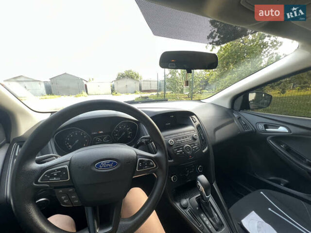 Синій Форд Фокус, об'ємом двигуна 2 л та пробігом 45 тис. км за 9000 $, фото 2 на Automoto.ua