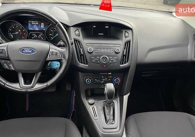 Синий Форд Фокус, объемом двигателя 2 л и пробегом 124 тыс. км за 9500 $, фото 13 на Automoto.ua