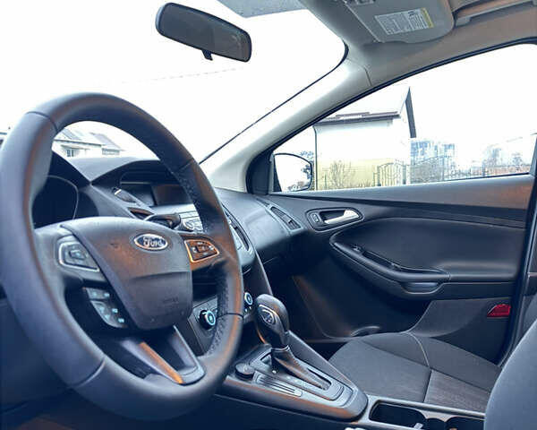 Синий Форд Фокус, объемом двигателя 2 л и пробегом 117 тыс. км за 9800 $, фото 7 на Automoto.ua
