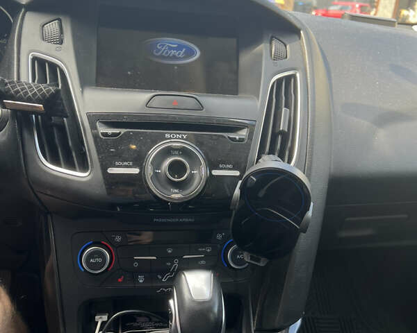 Синий Форд Фокус, объемом двигателя 2 л и пробегом 122 тыс. км за 12020 $, фото 1 на Automoto.ua