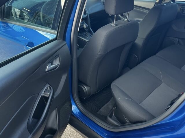 Синій Форд Фокус, об'ємом двигуна 2 л та пробігом 88 тис. км за 9300 $, фото 9 на Automoto.ua