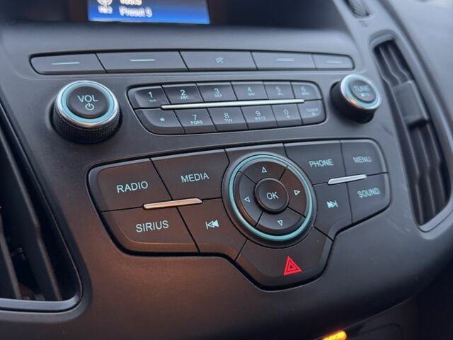 Синій Форд Фокус, об'ємом двигуна 2 л та пробігом 117 тис. км за 10200 $, фото 11 на Automoto.ua