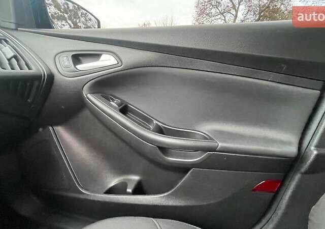 Синий Форд Фокус, объемом двигателя 2 л и пробегом 124 тыс. км за 9500 $, фото 9 на Automoto.ua