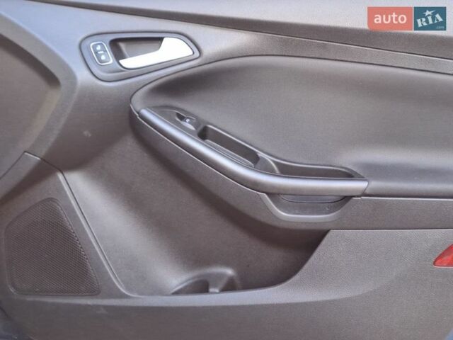 Синий Форд Фокус, объемом двигателя 2 л и пробегом 90 тыс. км за 11190 $, фото 20 на Automoto.ua