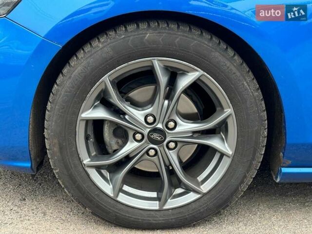 Синий Форд Фокус, объемом двигателя 1.5 л и пробегом 116 тыс. км за 15240 $, фото 14 на Automoto.ua