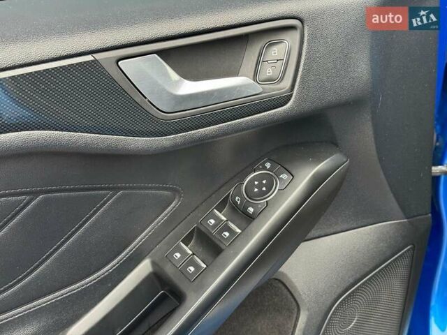 Синий Форд Фокус, объемом двигателя 1.5 л и пробегом 116 тыс. км за 15240 $, фото 13 на Automoto.ua