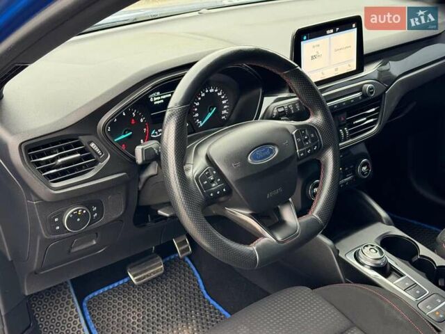 Синий Форд Фокус, объемом двигателя 1.5 л и пробегом 116 тыс. км за 15240 $, фото 18 на Automoto.ua