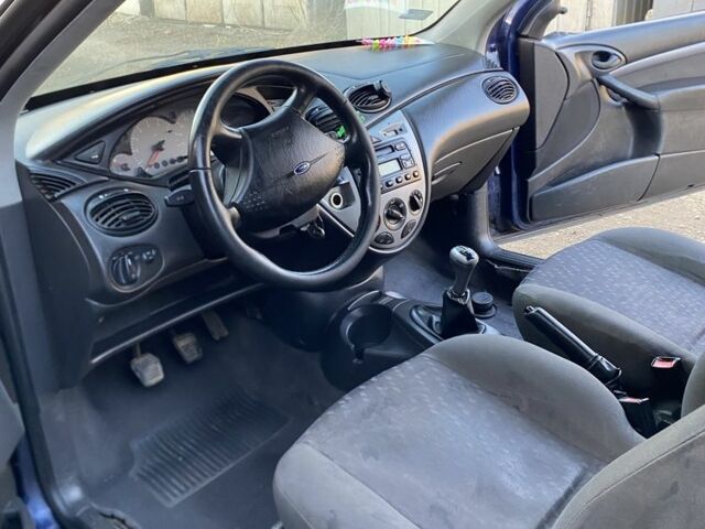 Синий Форд Фокус, объемом двигателя 1.4 л и пробегом 150 тыс. км за 520 $, фото 1 на Automoto.ua