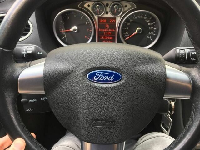 Синий Форд Фокус, объемом двигателя 1.6 л и пробегом 171 тыс. км за 6100 $, фото 7 на Automoto.ua