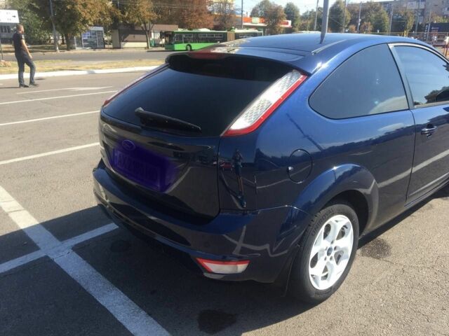 Синий Форд Фокус, объемом двигателя 1.6 л и пробегом 171 тыс. км за 6100 $, фото 3 на Automoto.ua